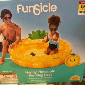 FunSicle Happy Pineapple Pool